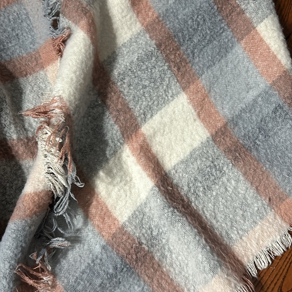 Blanket Scarf - Picture 2 of 2
